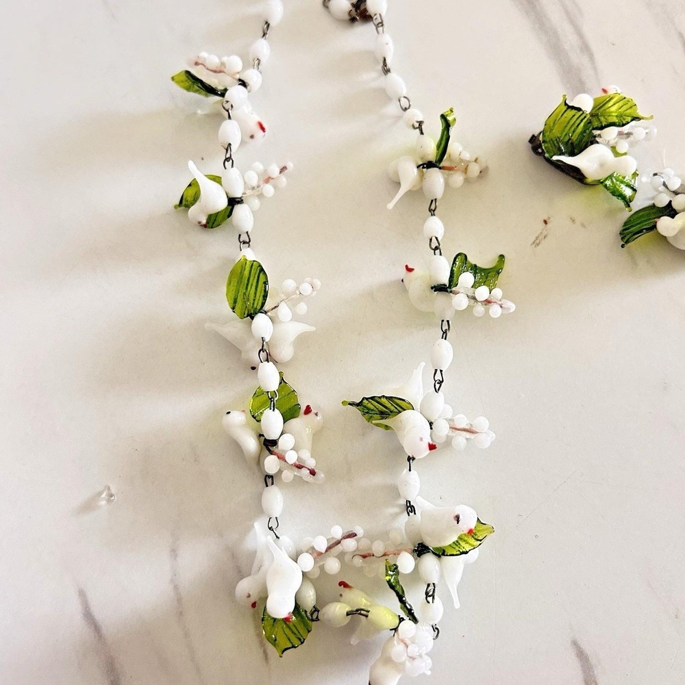 Vintage Murano White Glass Doves & Leaf Necklace‎ & Clip-on Earrings 1950s Italy - Picture 6 of 10
